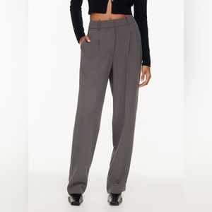 NWT Aritzia Effortless Pant in Peppercorn Gray